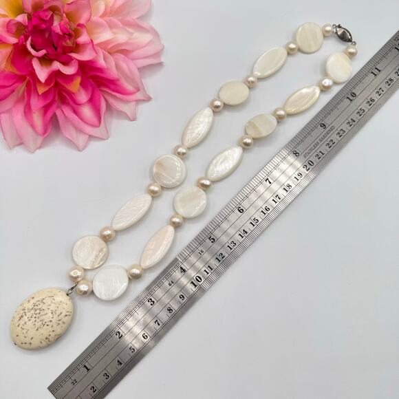 Mother of Pearl Genuine Pearls Natural Stone Pendant Necklace Handmade Artisan - Picture 9 of 11